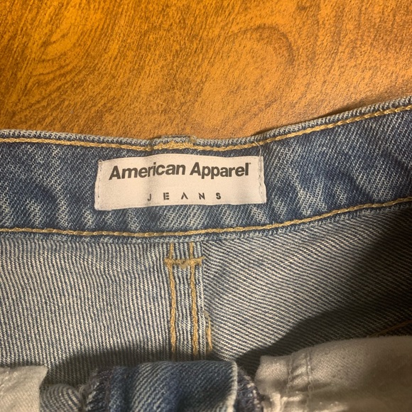 American Apparel denim Mom shorts - Picture 3 of 4